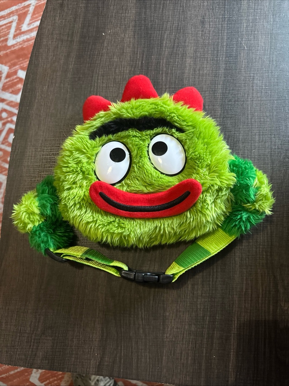 NYCO  Yo Gabba Gabba “Brobee” Plush Fanny Pack Purse Belt Hip Pak Pack